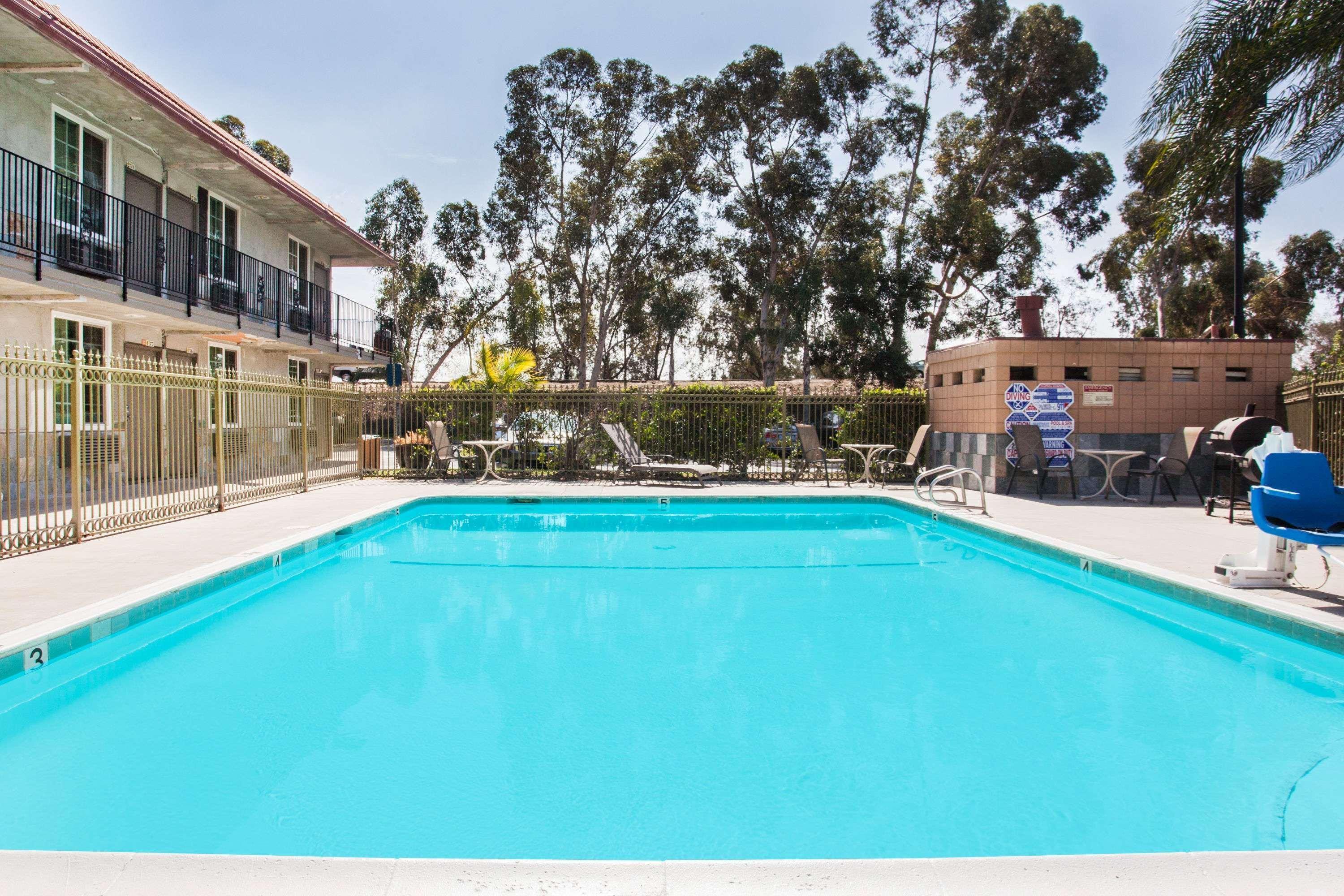 Super 8 By Wyndham Redlands/San Bernardino Motel Ngoại thất bức ảnh
