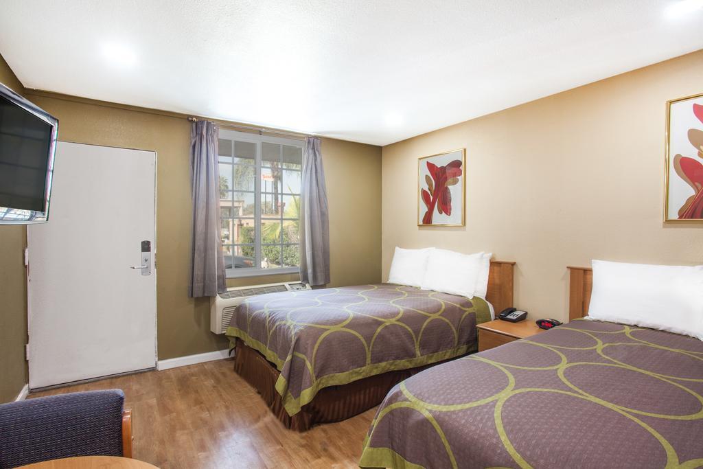 Super 8 By Wyndham Redlands/San Bernardino Motel Ngoại thất bức ảnh